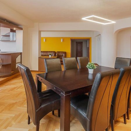 Scala Flat Apartment Oradea Bagian luar foto